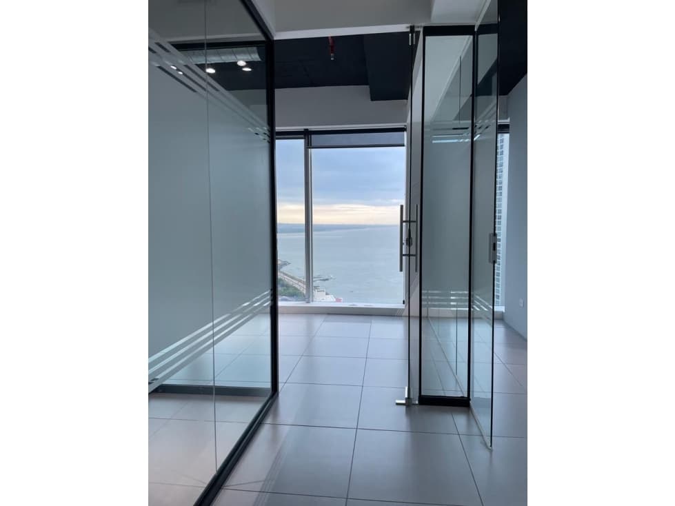 VENTA OFICINA PUNTA PACIFICA — foto 4