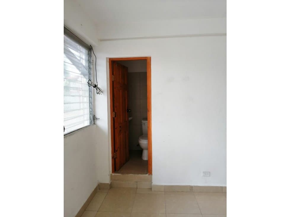 ALQUILER LOCAL LA PULIDA — foto 4