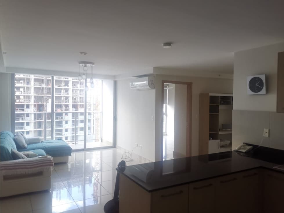 ALQUILER APARTAMENTO SEMI AMOBLADO VÍA ESPAÑA — foto 1