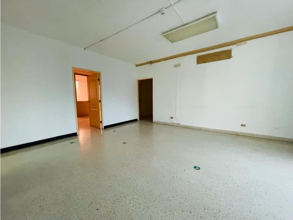 ALQUILO EDIFICIO COMERCIAL LA ALAMEDA — foto 5