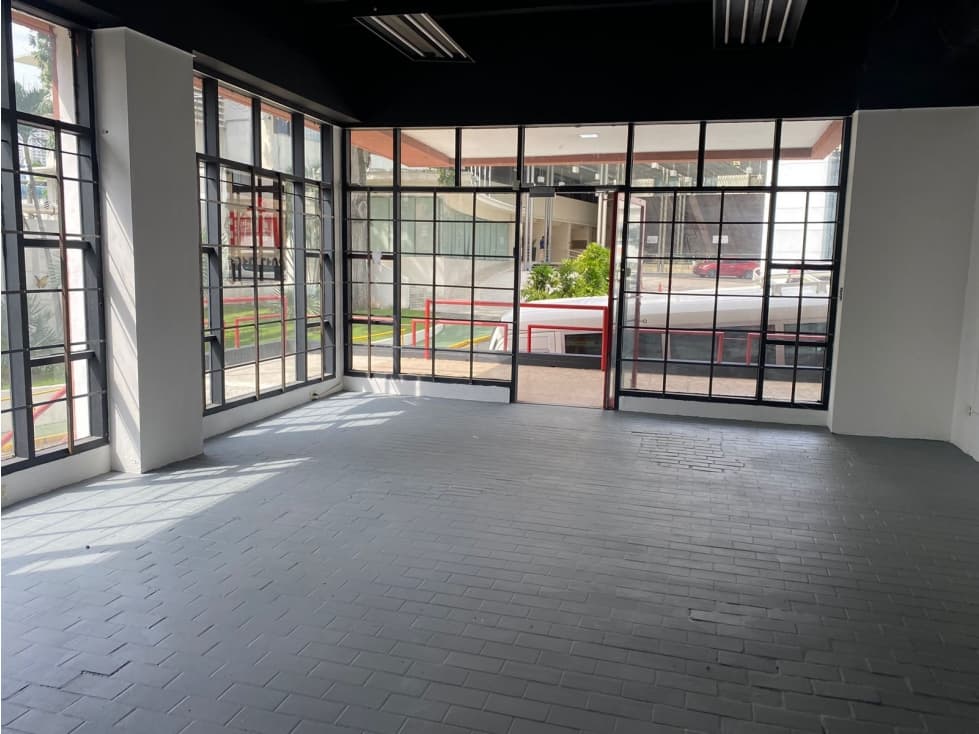 VENTA LOCAL BELLA VISTA — foto 2