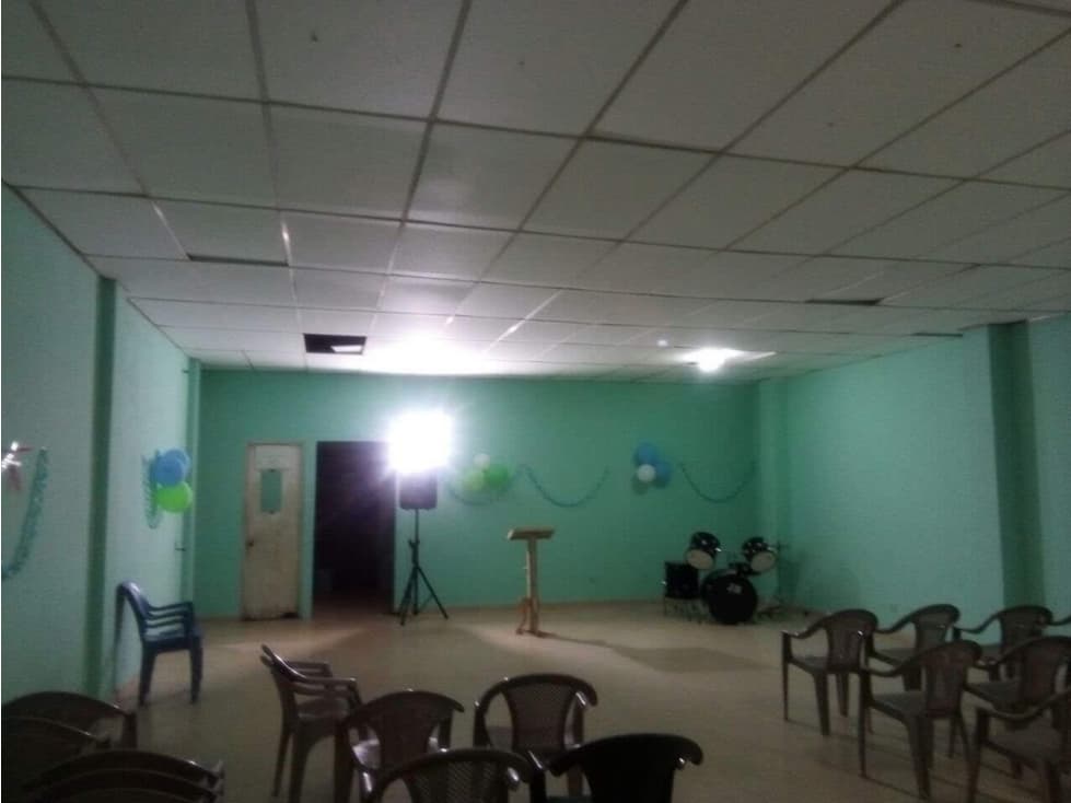 ALQUILER LOCAL CON TERRENO PACORA — foto 2