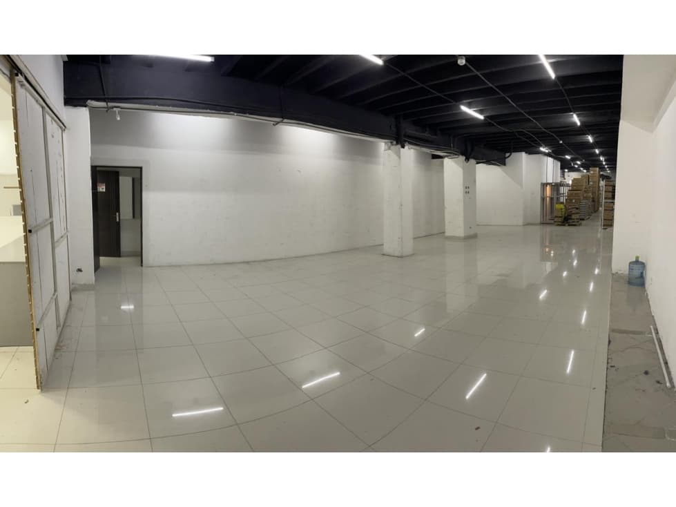 ALQUILER LOCAL COMERCIAL VIA ESPAÑA — foto 6