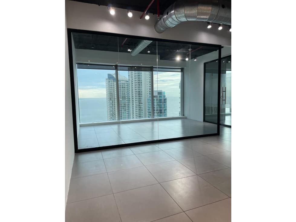 VENTA OFICINA PUNTA PACIFICA — foto 2