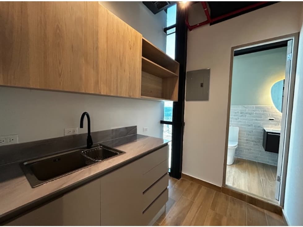 ALQUILER OFICINA AMOBLADA CALLE 50 — foto 4