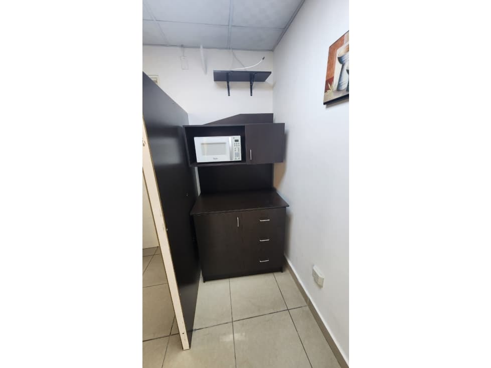 ALQUILER OFICINA AMOBLADA BELLA VISTA — foto 5