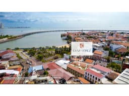 VENTA DE LOCAL COMERCIAL EN PH CASA LOPEZ ANTIGUA ,CASCO