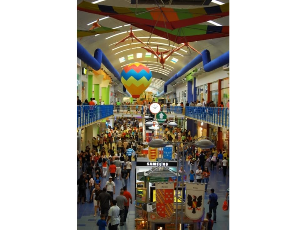 LOCAL COMERCIAL - ALBROOK MALL - RENTADO — foto 2