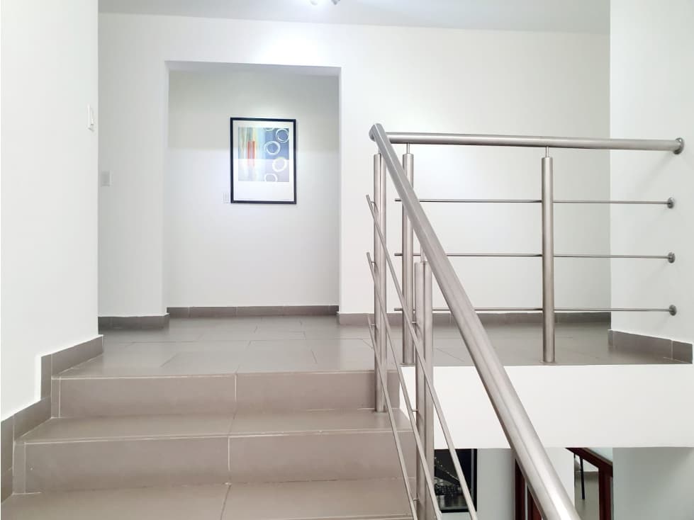 CASA DUPLEX EN VENTA EN OBARRIO — foto 4