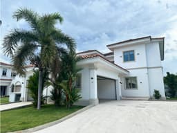 CASA EN VENTA - FAIRWAY SANTA MARIA