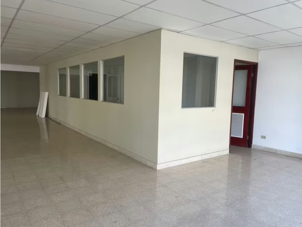 ALQUILER LOCAL COMERCIAL CALIDONIA — foto 2