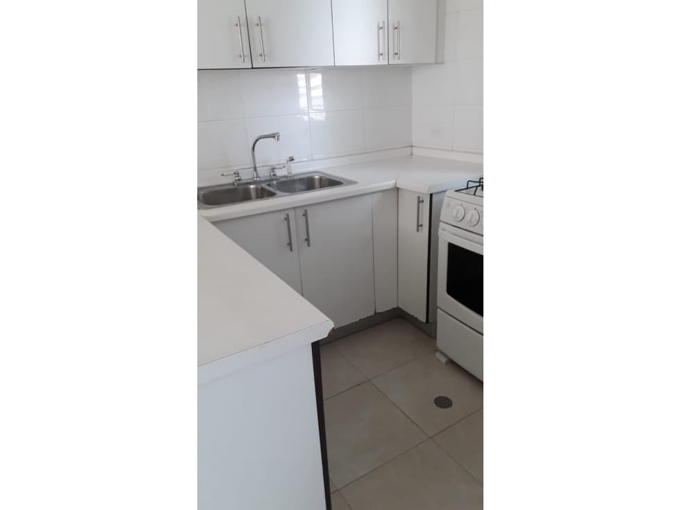 VENTA APARTAMENTO AMOBLADO EDISON PARK — foto 3