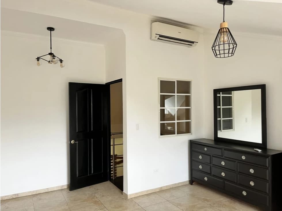 ALQUILER APARTAMENTO ALBROOK — foto 2