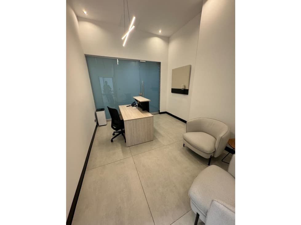 VENTA OFICINA AVENIDA BALBOA — foto 4