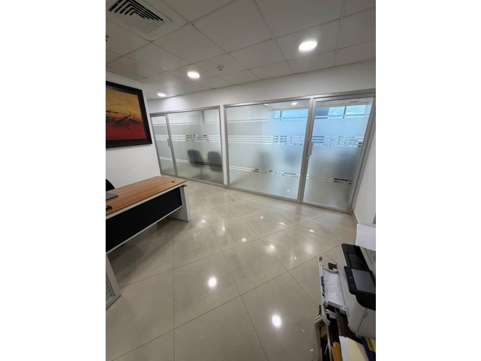 VENTA OFICINA AMOBLADA CALLE 50 - SOLO CLIENTES DIRECTOS MM — foto 4