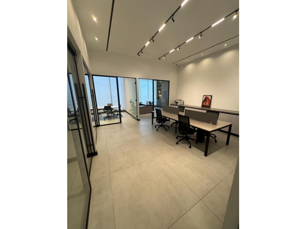 VENTA OFICINA AVENIDA BALBOA — foto 3