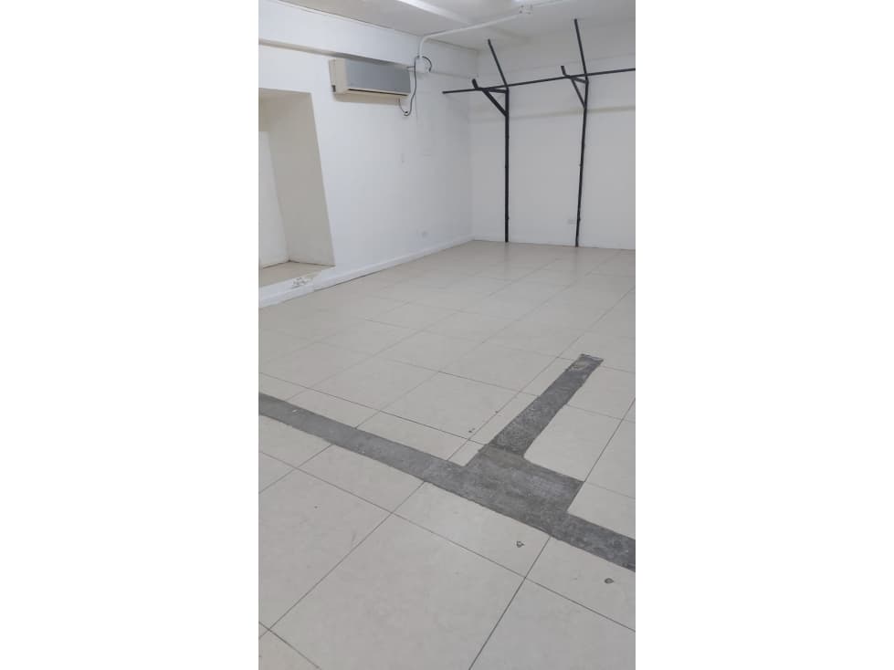 ALQUILER OFICINA CALLE 50 — foto 2