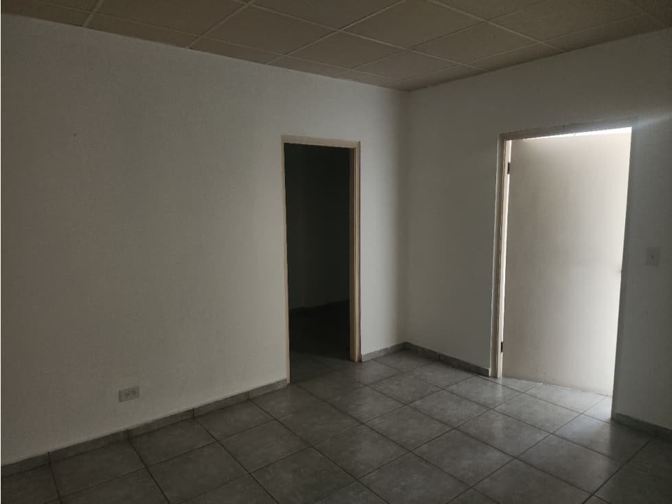 ALQUILER OFICINA CALLE 50 — foto 4