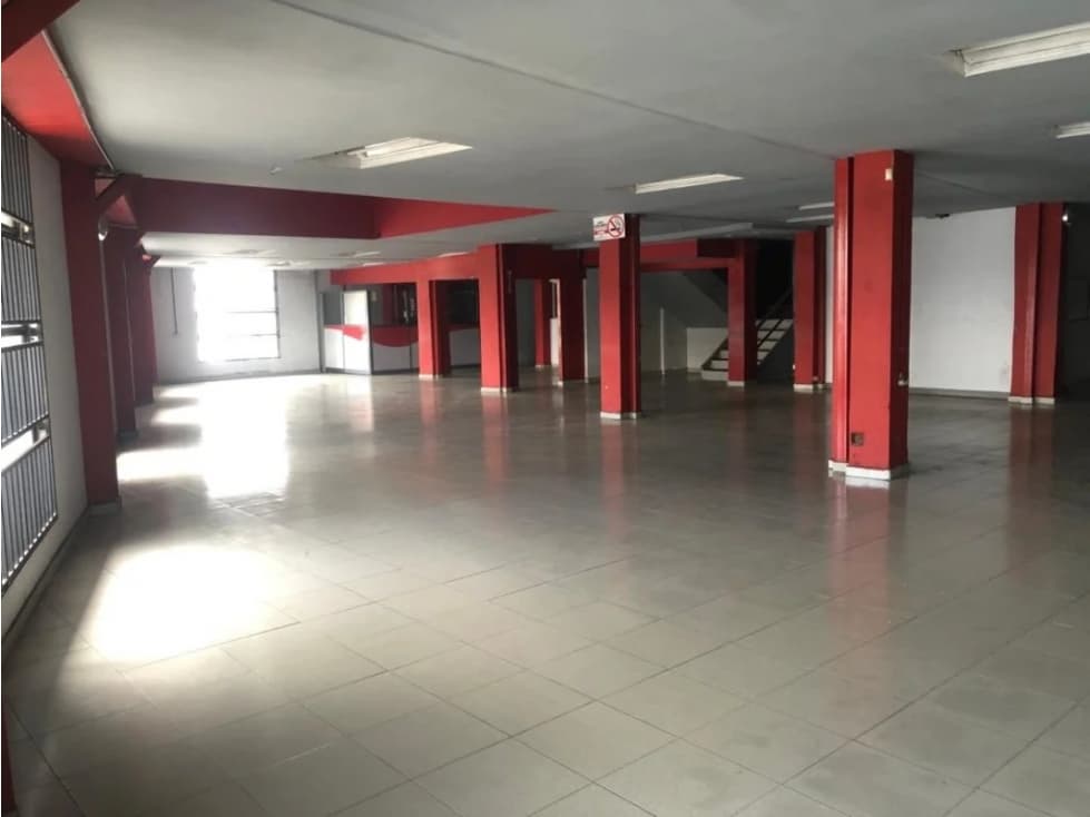 ALQUILER LOCAL CALIDONIA — foto 1