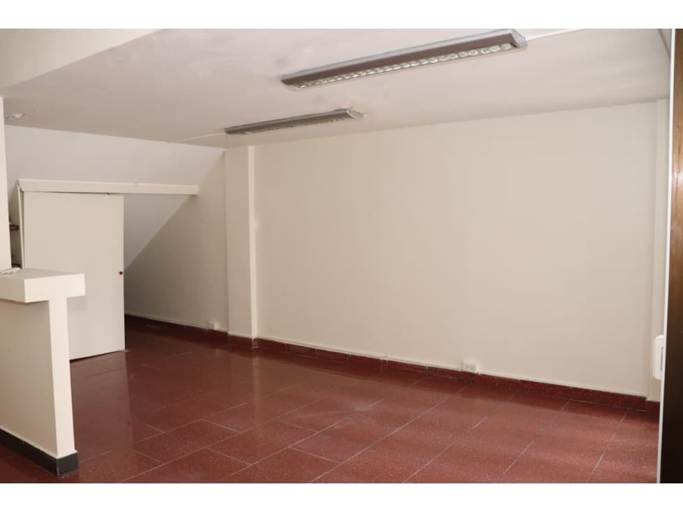 ALQUILER OFICINA AVENIDA BALBOA — foto 4