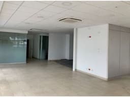 SE ALQUILA LOCAL COMERCIAL DE ESQUINA EN TRANSISTMICA - 5211PG