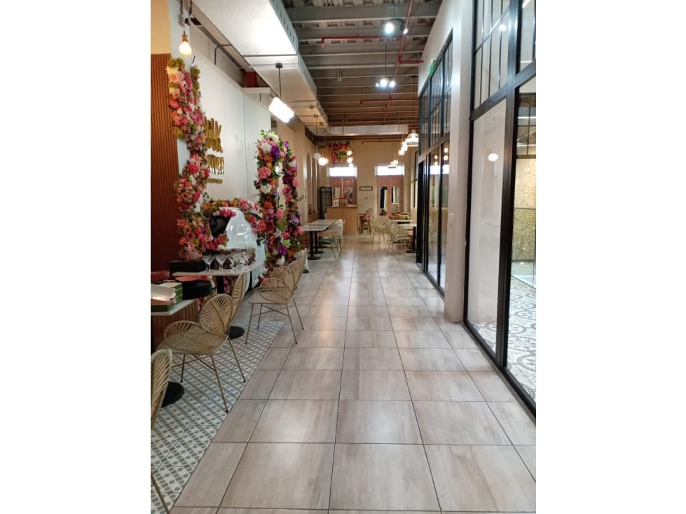 EDIFICIO COMERCIAL EN CASCO ANTIGUO - 6946RC — foto 1