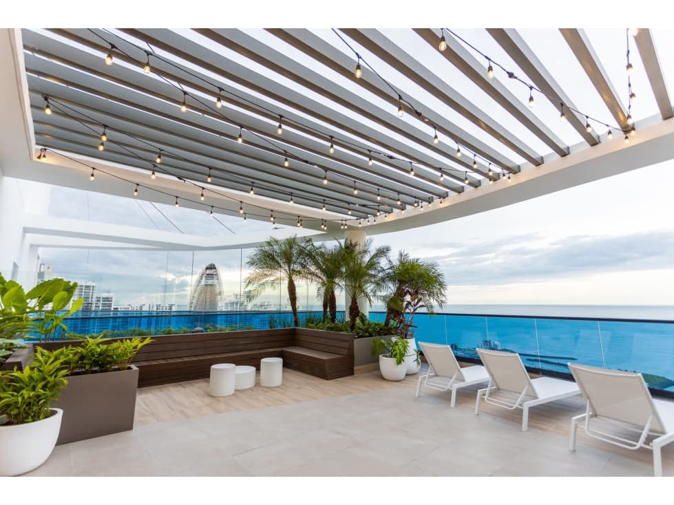 APARTAMENTO REMODELADO EN PH OCEAN FRONT - 7214DA — foto 1