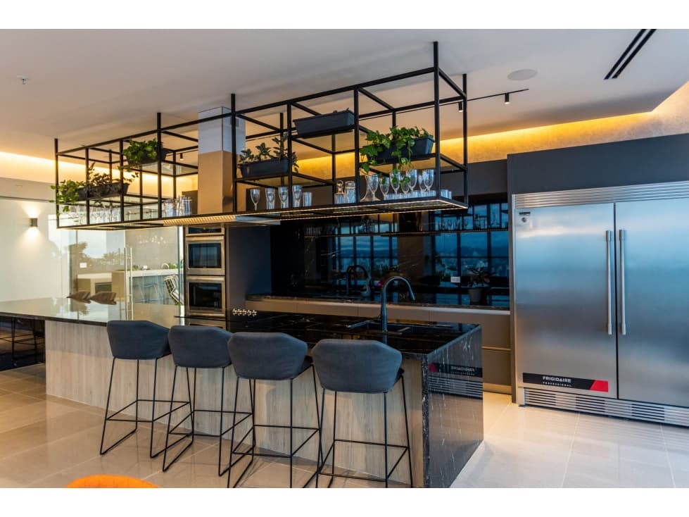 APARTAMENTO REMODELADO EN PH OCEAN FRONT - 7214DA — foto 2
