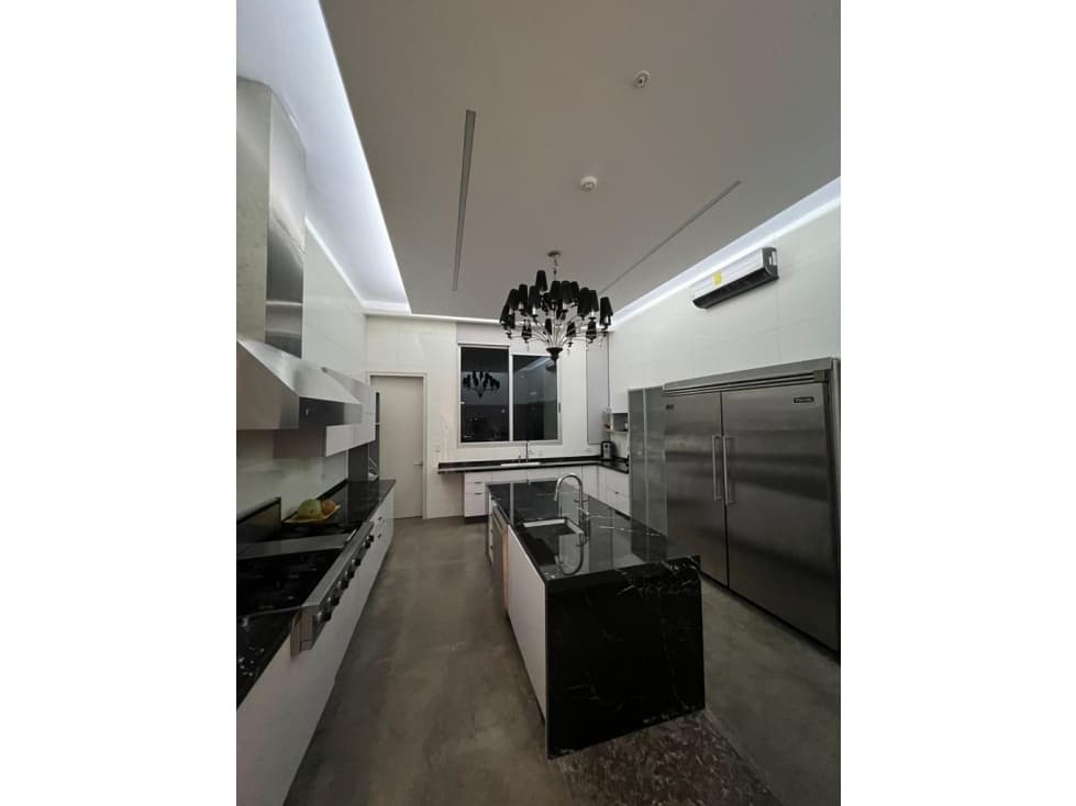 LUJOSO PENTHOUSE EN BLUE BAHIA PUNTA PACÍFICA - 6116DM — foto 3