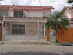Se Alquila Casa Residencial / Comercial en La Fontana $ 1.600