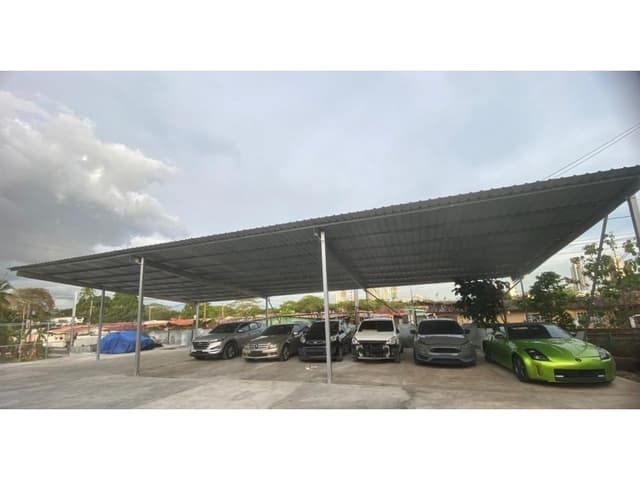 Se Vende Terreno con 2 casas en Llano Bonito