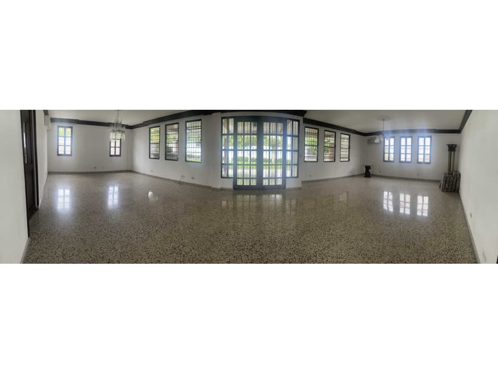 SE ALQUILA HERMOSA CASA EN LA CUIDAD — foto 5