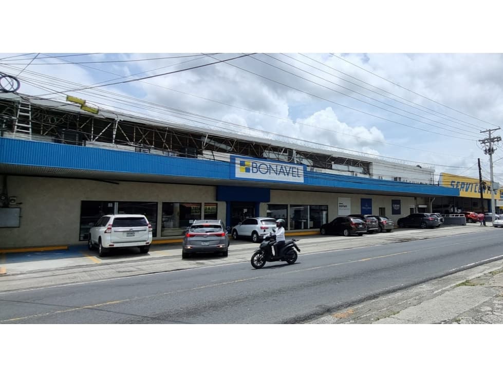 VENDO LOCAL COMERCIAL EN AVENIDA SANTA ELENA! — foto 1