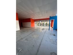 SE ALQUILA LOCAL COMERCIAL EN VIA ESPAÑA