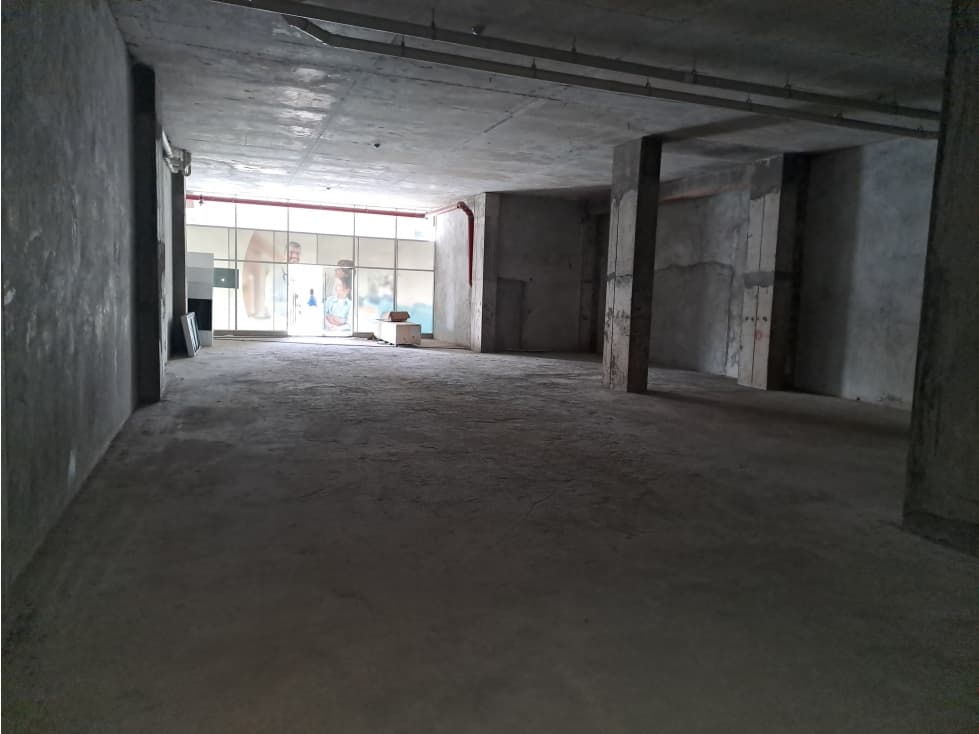 SE ALQUILA LOCAL COMERCIAL EN AVENIDA TRANSISTMICA — foto 2