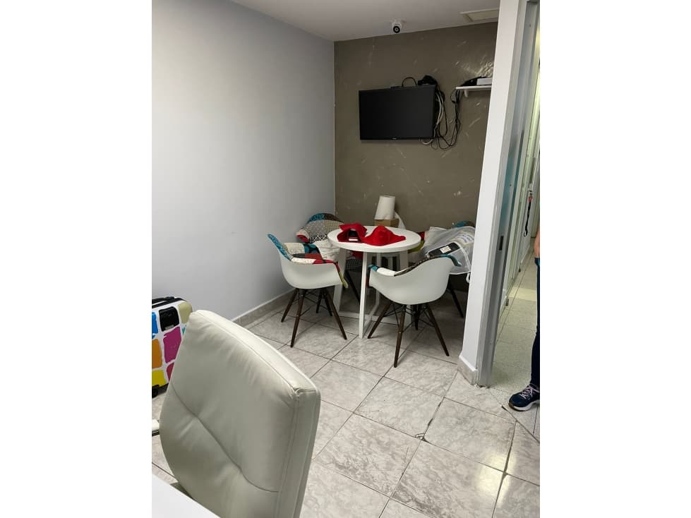 Se Vende bonito Local comercial Marbella 81.4 Mts $260.000.oo — foto 1