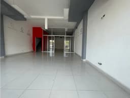 Se Alquilan Locales Comerciales Los Pueblos 200-300 Mts usd$2,500,oo
