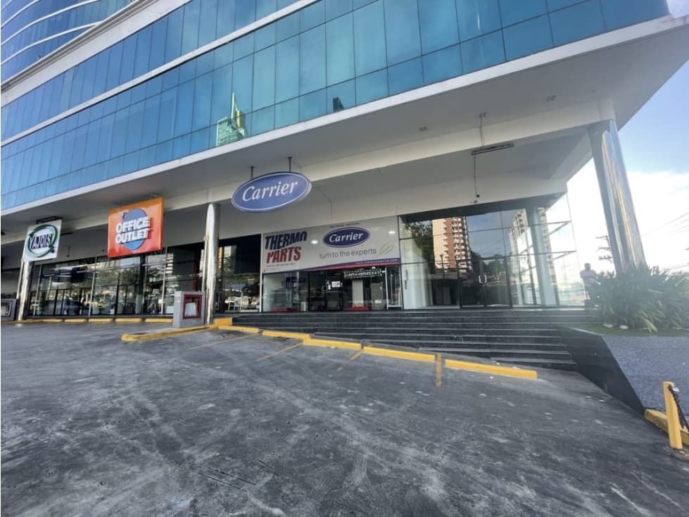 Se Alquila Local ESQUINERO 234mt2 >>$3500<< — foto 1