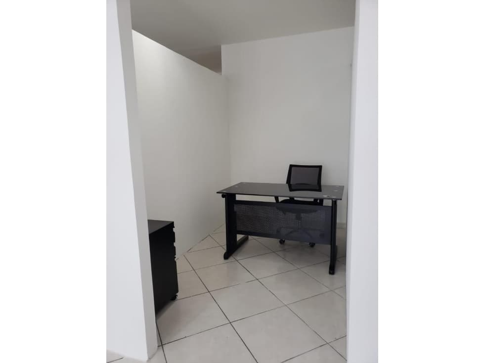 SE ALQUILA OFICINA AMOBLADA EN BELLA VISTA $900 — foto 2