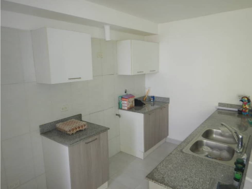 SE VENDE APARTAMENTO EN CARRASQUILLA — foto 2