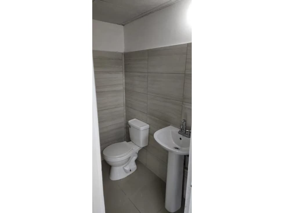 Se Alquila oficina 118 Mts Via España Usd$499.oo — foto 5