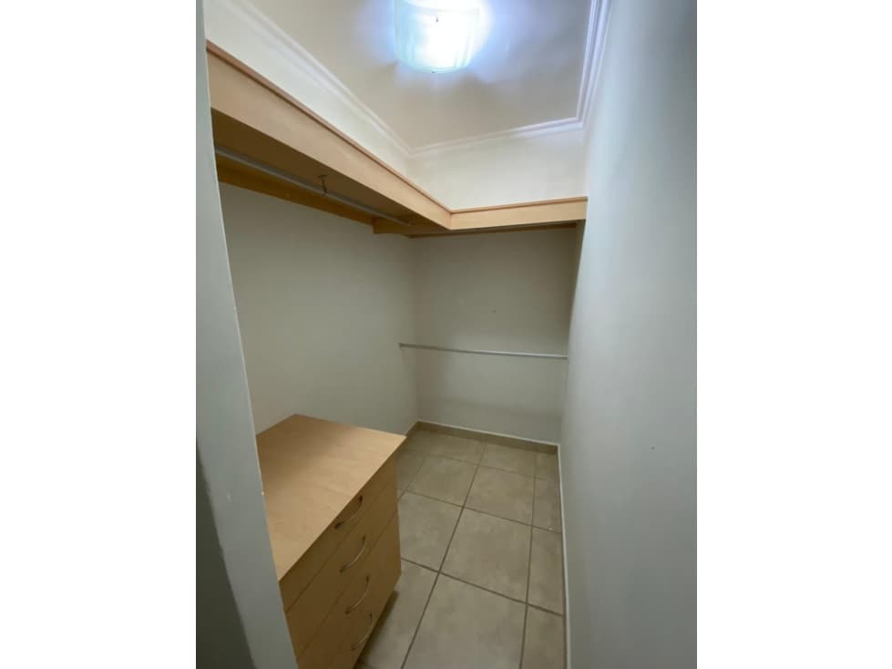 ALQUILO Hermosa casa Amoblada en BRISAS DEL GOLF — foto 3