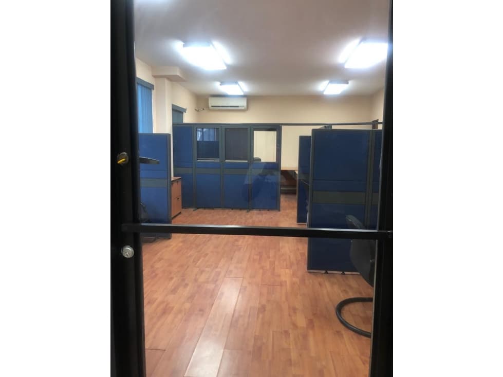 Venta edificio en Miraflores - Oficinas, bodega, y Parqueo de camiones — foto 3