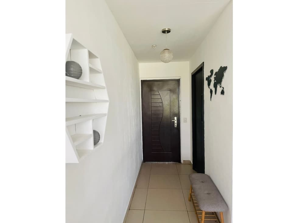 SE ALQUILA APARTAMENTO AMOBLADO EN EL CRISOL — foto 1