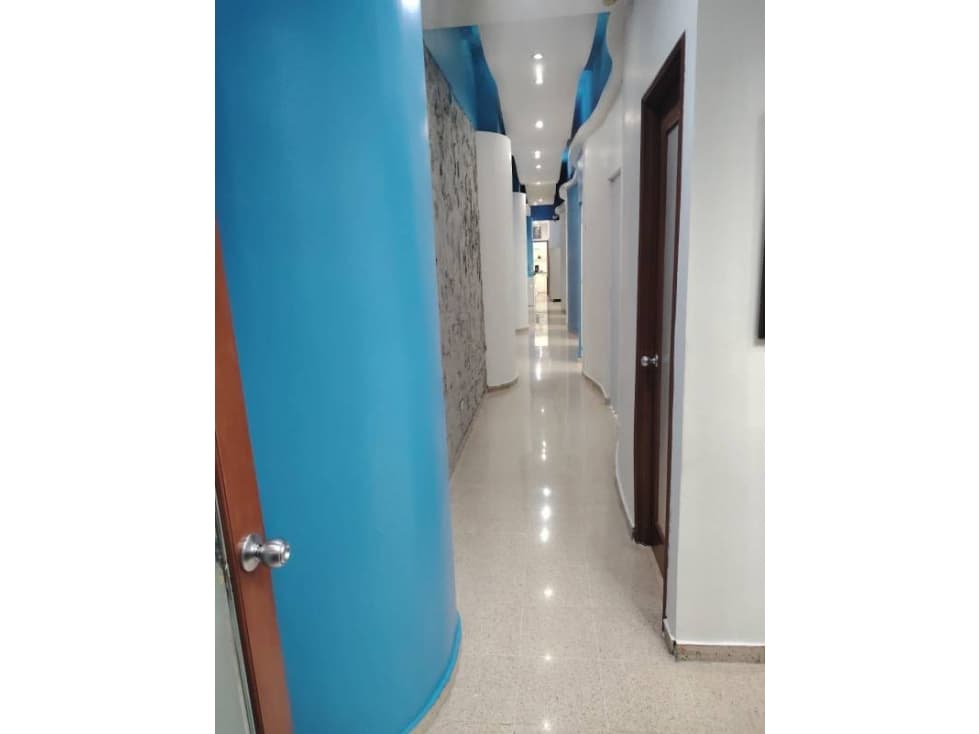 SE VENDE LOCAL EN LA VIA ESPAÑA — foto 4