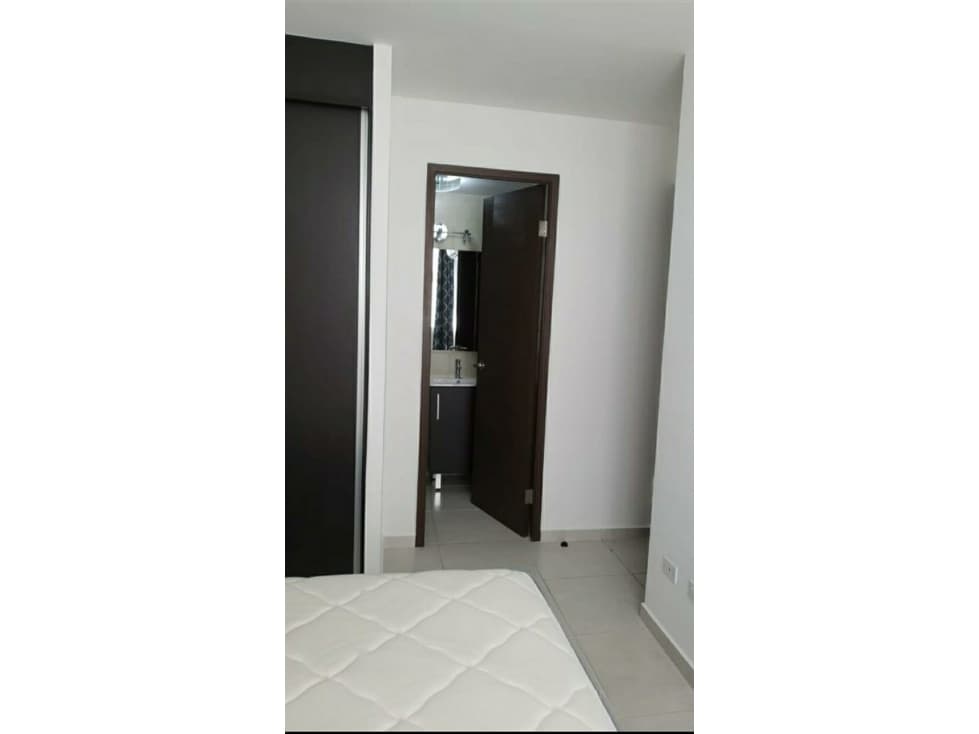 ALQUILO APARTAMENTO EN AV. BALBOA — foto 5