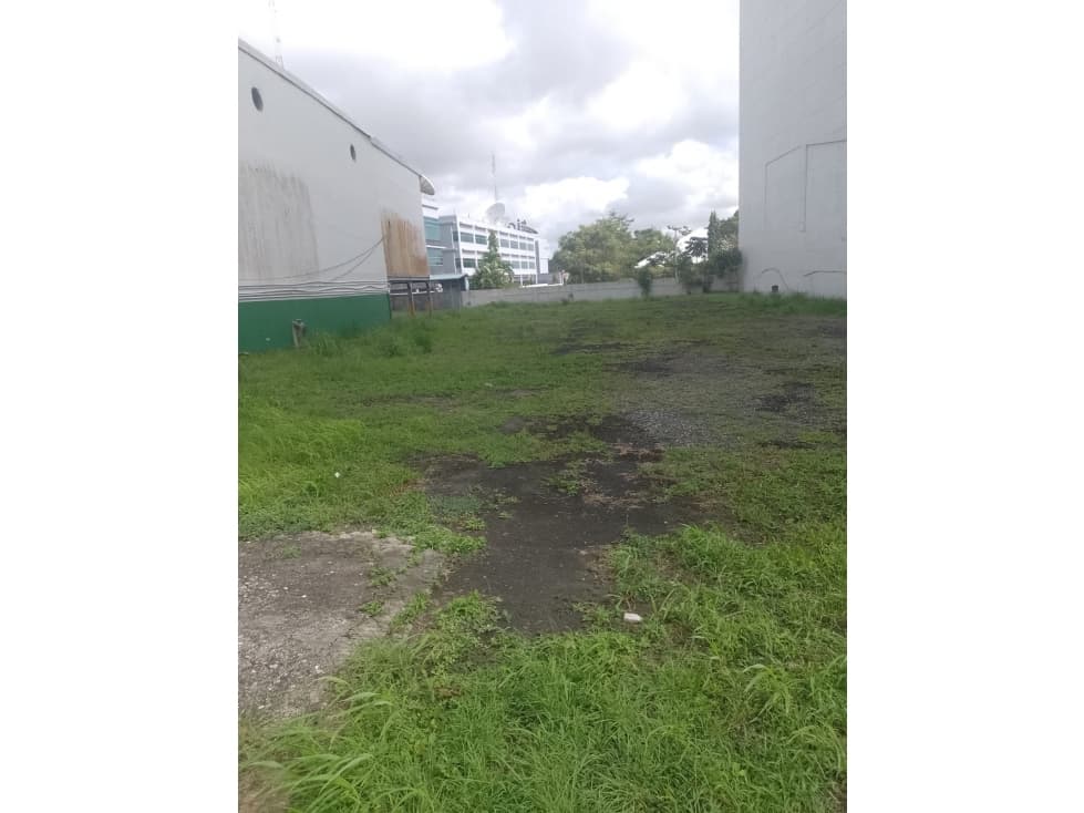 SE ALQUILA TERRENO EN PUEBLO NUEVO — foto 1