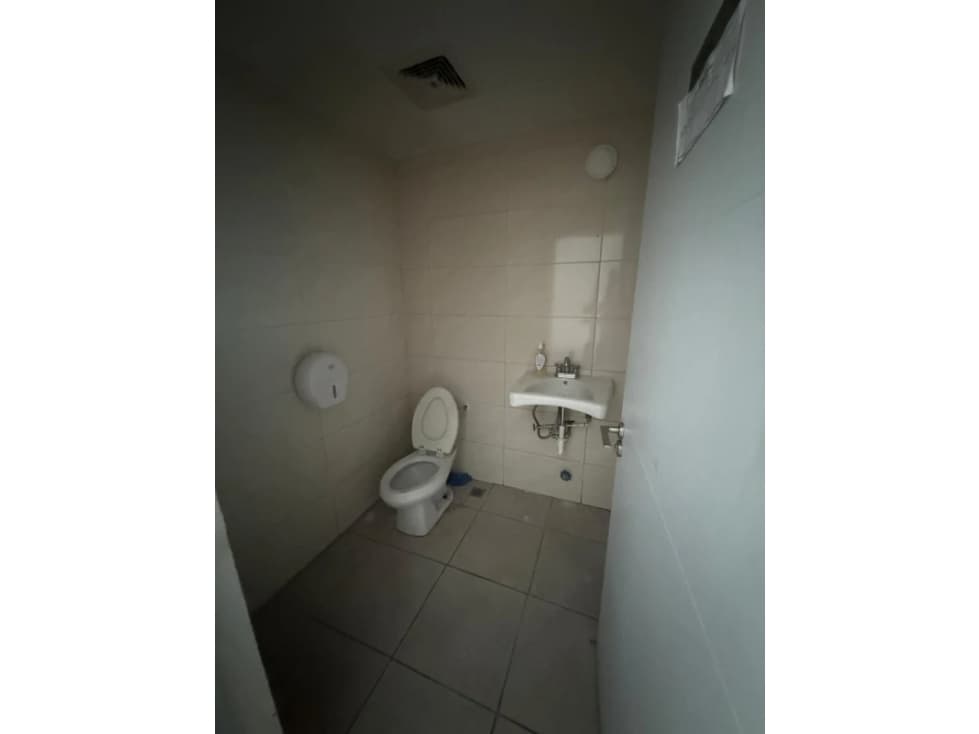 ¡¡SE ALQUILA!! LOCAL COMERCIAL EN PRINCIPAL VIA ESPAÑA — foto 1