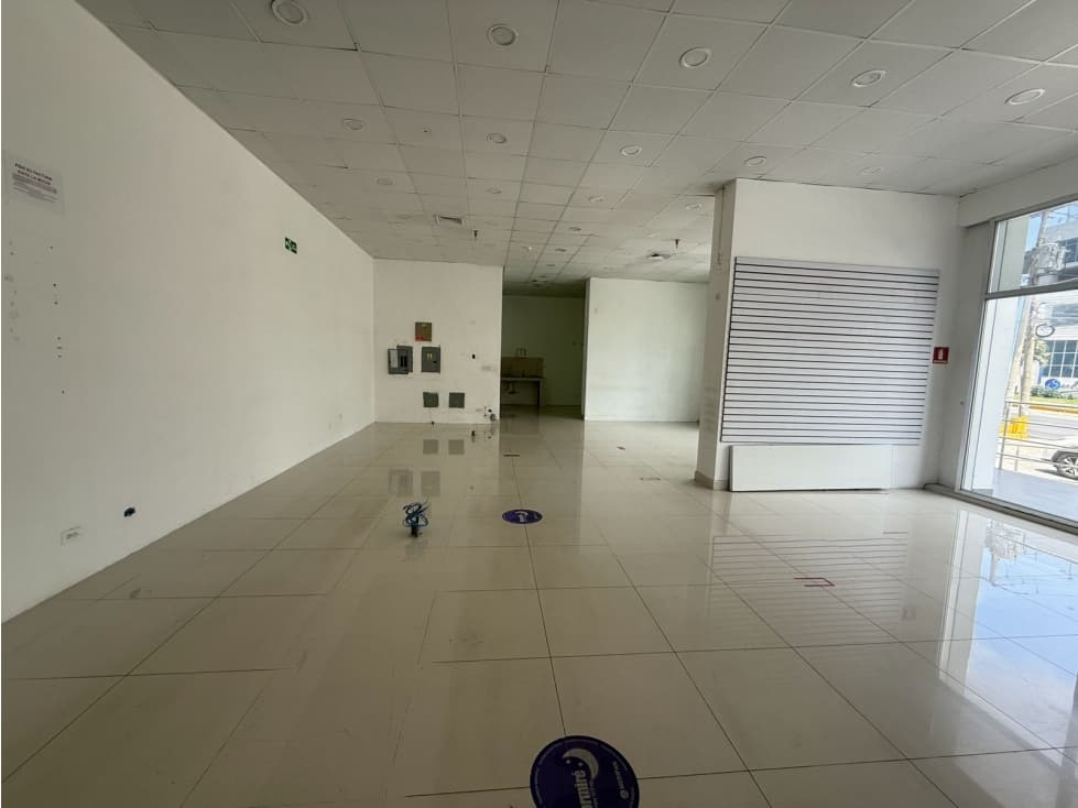 SE ALQUILA LOCAL COMERCIAL EN VIA ESPAÑA — foto 3