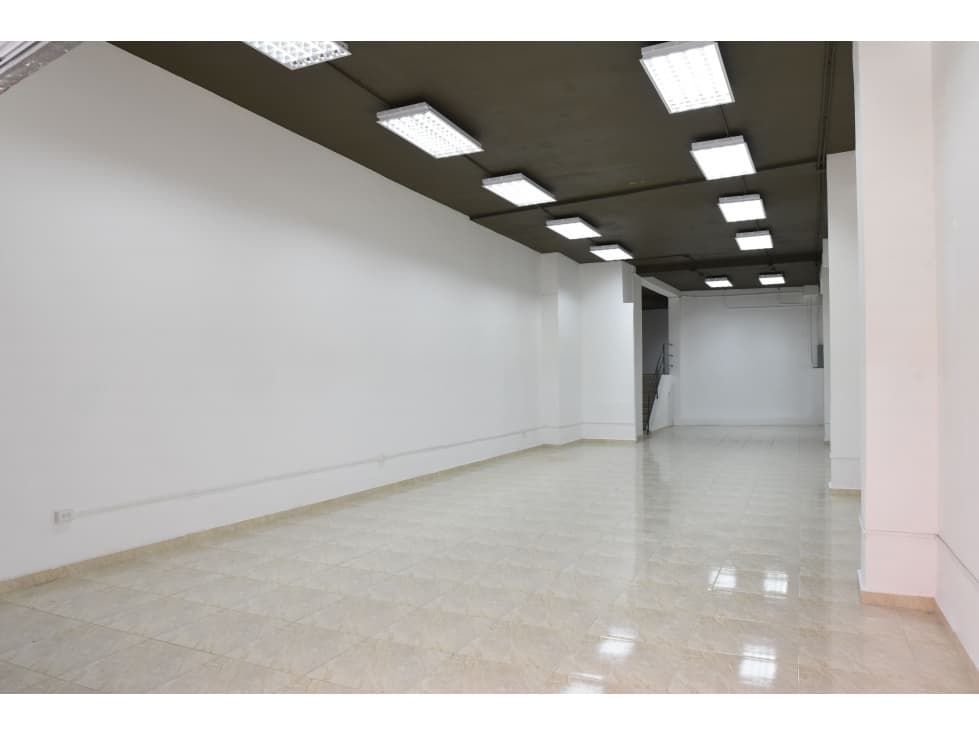 SE ALQUILA LOCAL COMERCIAL EN CALIDONIA — foto 3